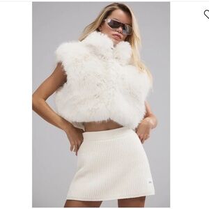 Alo Yoga Opulent Cropped Faux Fur Vest